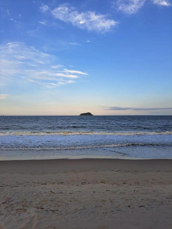 Ape Estilo Resort C/ Pe Na Areia E Vista Mar, Proximo Ao Beto Carrero Piçarras Dış mekan fotoğraf